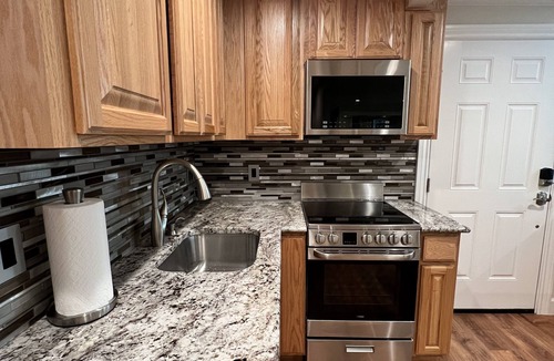 Altamont Apartment | Modern New Studio with All Amenities!