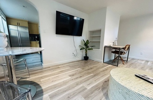 North End House | Modern North End Bungalow Downstairs w/Parking!