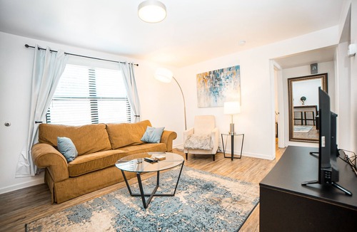 Nashville Apartment | Modern North Gulch Apartment