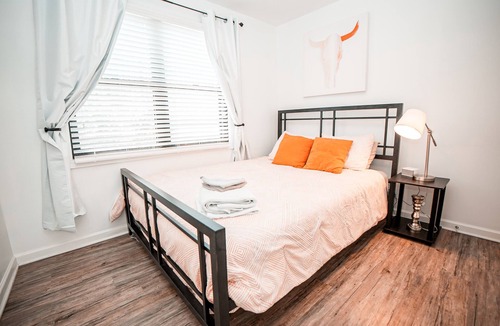 Nashville Apartment | Modern North Gulch Apartment