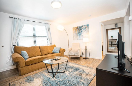 Nashville Apartment | Modern North Gulch Apartment