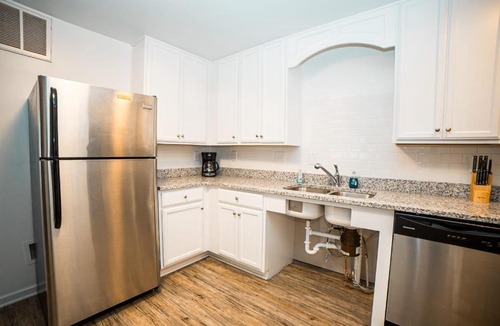 Nashville Apartment | Modern North Gulch Apartment