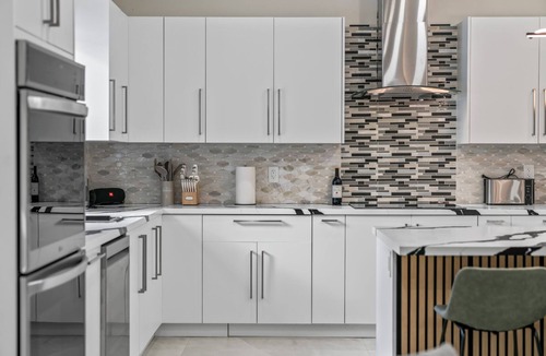 North Miami Villa | Modern North Miami Oasis w/Heated Pool & Patio