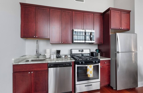 Olde Kensington Apartment | Modern Northern Liberties Studio - Rooftop Pool, Gym & Concierge