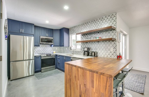 Oakland Park House | Modern Oakland Park Home w/Private Pool!