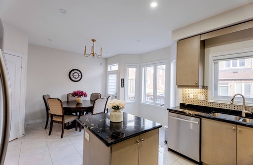 Oakville House | Modern Oakville Home | 2 King, 2 Queen + Gazebo