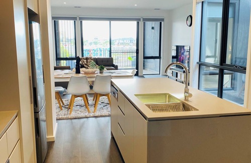 Melbourne House | Modern oasis home