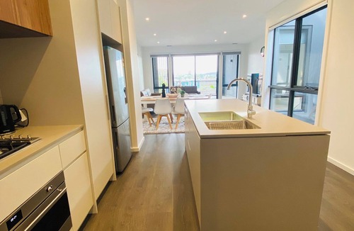 Melbourne House | Modern oasis home