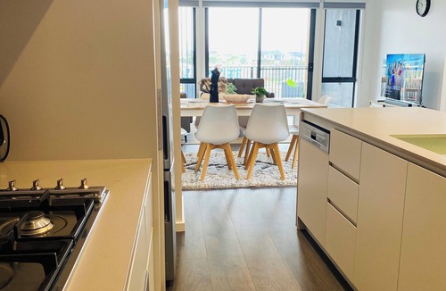 Melbourne House | Modern oasis home