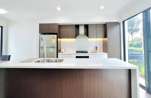 Austral House | Modern Oasis Residence｜Austral 3 Br Home