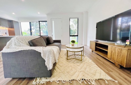 Austral House | Modern Oasis Residence｜Austral 3 Br Home