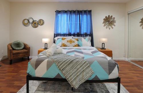 Park Mesa Heights Apartment | Modern Oasis Studio - near LAX, SoFi, USC, DTLA