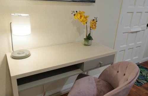 Park Mesa Heights Apartment | Modern Oasis Studio - near LAX, SoFi, USC, DTLA