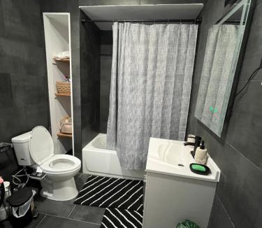 Bayonne Apartment | Modern Oasis