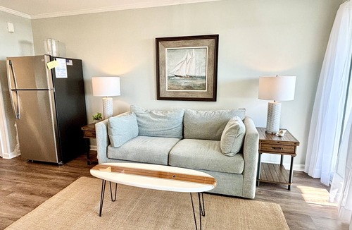 Isle of Palms Condo | Modern Ocean Front Condo! Community Pool & Pier!