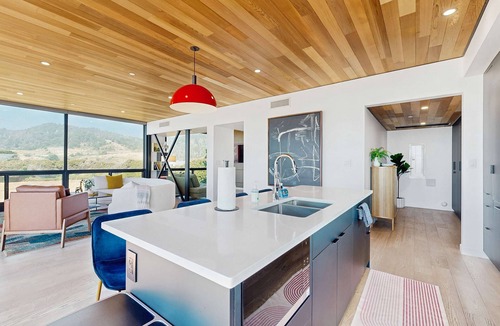 Fort Bragg House | Modern Oceanfront Container Home with Hot Tub