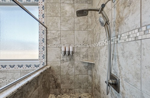 Waxahachie House | Modern Olympus View Oasis 5BR+ pool+ Yard+ Bbq