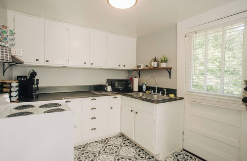 Midtown Apartment | Modern One bedroom near downtown and Augusta National