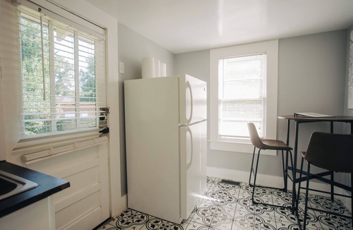 Midtown Apartment | Modern One bedroom near downtown and Augusta National