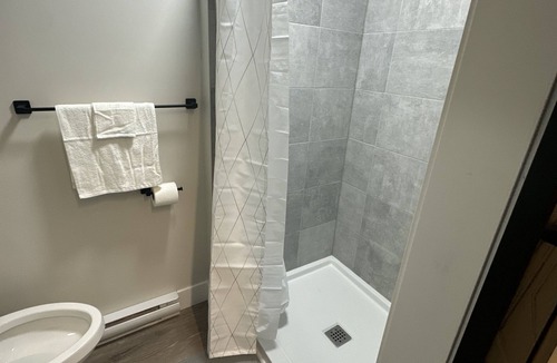 North End Apartment | Modern One Bedroom Suite