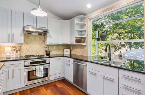 Kenwood House | Modern Organic 3BR Oasis w/Creek&Near State Park