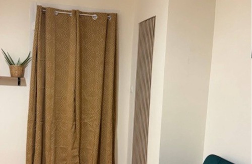 Saint-Germain-en-Laye Apartment | Modern private outbuilding 50m2