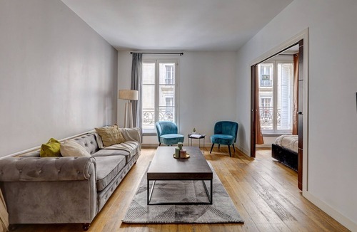 Quartier de l'Ecole-Militaire Apartment | Modern Paris 2BR near Montparnasse