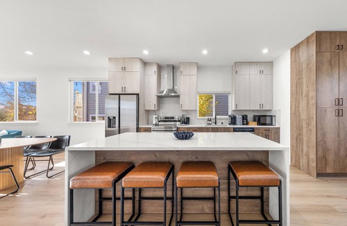 Judkins Park House | Modern Parkside Seattle Retreat