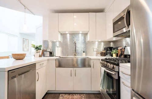 Little Italy Apartment | Modern Penthouse Apt w/Rooftop Deck & Views