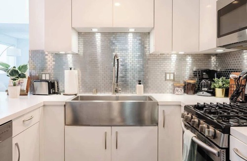 Little Italy Apartment | Modern Penthouse Apt w/Rooftop Deck & Views