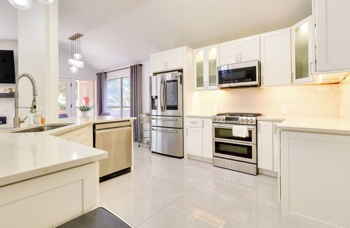 Scofield Farms House | Modern & Pet-Friendly Austin Vacation Rental!