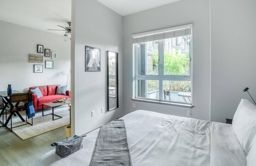 Morse Park Apartment | Modern, Pet-Friendly Sunnyvale Studio + Parking