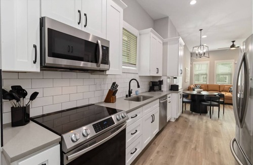Midtown House | Modern Piedmont Park Retreat