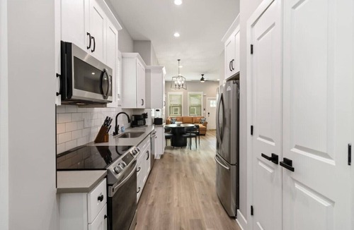 Midtown House | Modern Piedmont Park Retreat