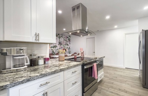 Cavalier Vista House | Modern Pink Paradise with Dream backyard & Pool