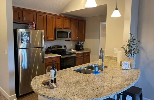 Westerville Apartment | Modern Polaris 2BR | Gated Community | Top Floor