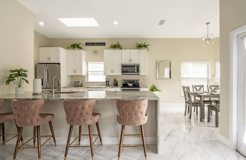 Sarasota House | ❤️Modern Pool Home by Siesta Key/Downtown/UTC & Airport