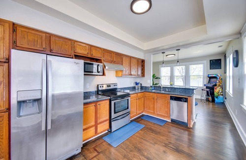 Portsmouth Apartment | Modern Portsmouth Apartment: Walk to Norfolk Ferry