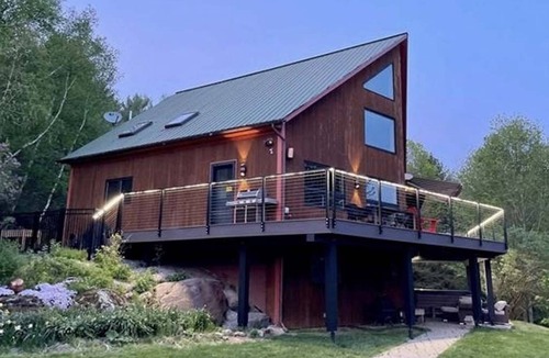 Ferrisburg House | Modern post & beam, mountain views. Minutes from Lake Champlain, near Sugarbush