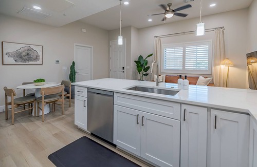 Tucson Condo | Modern Pristine Condo - Walk to Restaurants/Shops, Hikes/Trails
