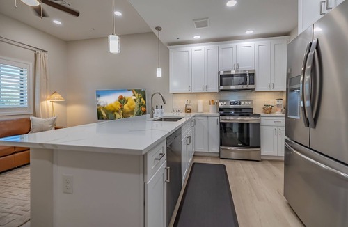 Tucson Condo | Modern Pristine Condo - Walk to Restaurants/Shops, Hikes/Trails