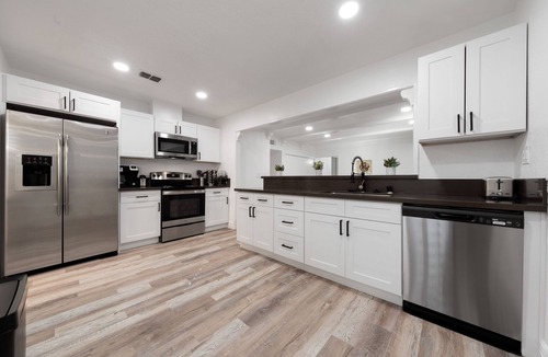 Citrus Heights House | Modern Pristine Comfortable 3BD/2BA Home W/POOl