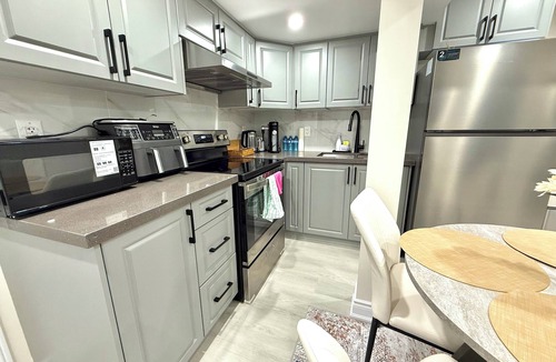 Woodstock Apartment | Modern Private 2-Bedroom Suite/Apartment