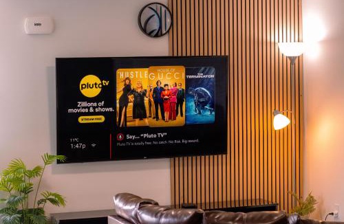 Terra Nova Apartment | Modern Private 2-Bedroom Styled, Spacious & ComfyModern New 2-Bedroom Stylish, Spacious, Comfy & Nicely Furnished - Full Privacy