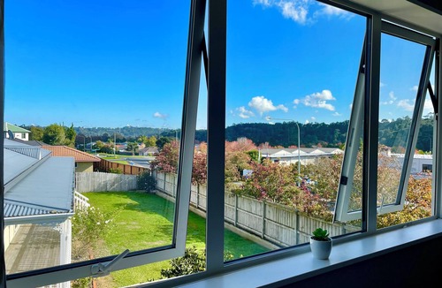 Rosedale House | Modern Private 2nd floor home unit with full kitchen 2bedroom 2bathroom inAlbany