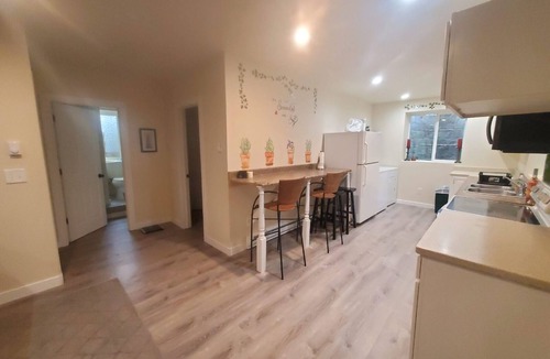 Inglewood-Finn Hill Apartment | Modern Private Cottage Basement Unit