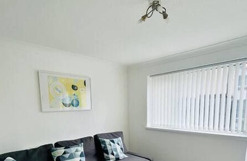 Cheetham Hill House | Modern private Double bedroom in a shared house