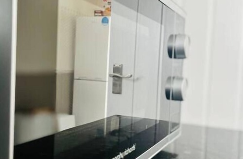 Cheetham Hill House | Modern private Double bedroom in a shared house