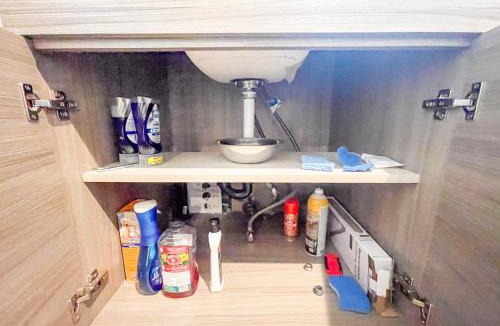 Cedar Heights House | Modern Private Guesthouse in Seattle