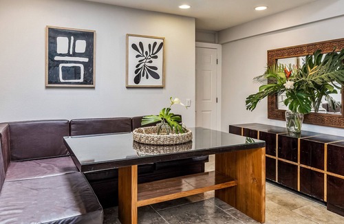 Portlock House | Modern Private Oasis w/ Private Pool/Hot Tub, Sauna, AC & BBQ: Hale Ho'omaha